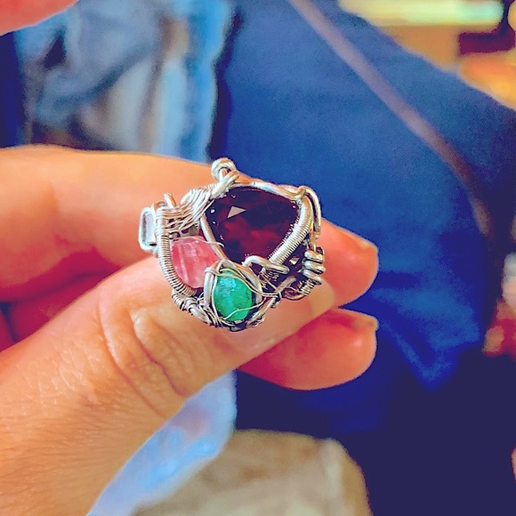 Garnet Emerald and rodiolite Sterling silver ring - Picture 1 of 3